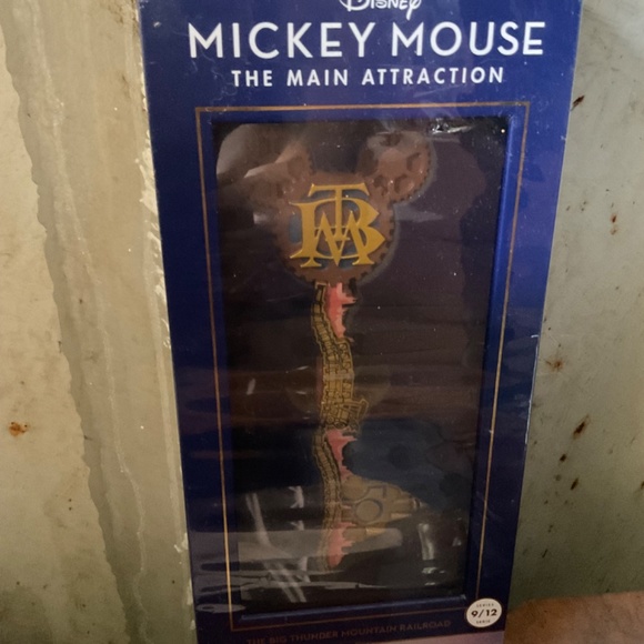 DISNEY MICKEY MOUSE MAIN ATTRACTION  9/12  . THUNDER MOUNTAIN - Picture 3 of 3